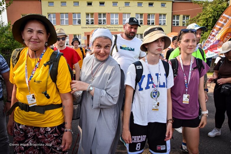  Łowicka pielgrzymka wróciła do Makowa młodsza niż przed rokiem 