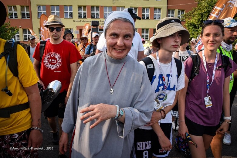  Łowicka pielgrzymka wróciła do Makowa młodsza niż przed rokiem 