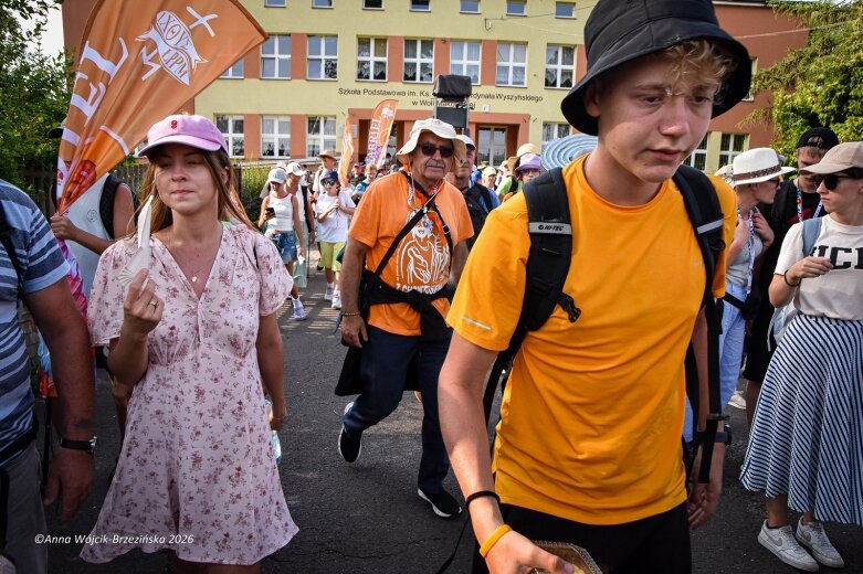 Łowicka pielgrzymka wróciła do Makowa młodsza niż przed rokiem 