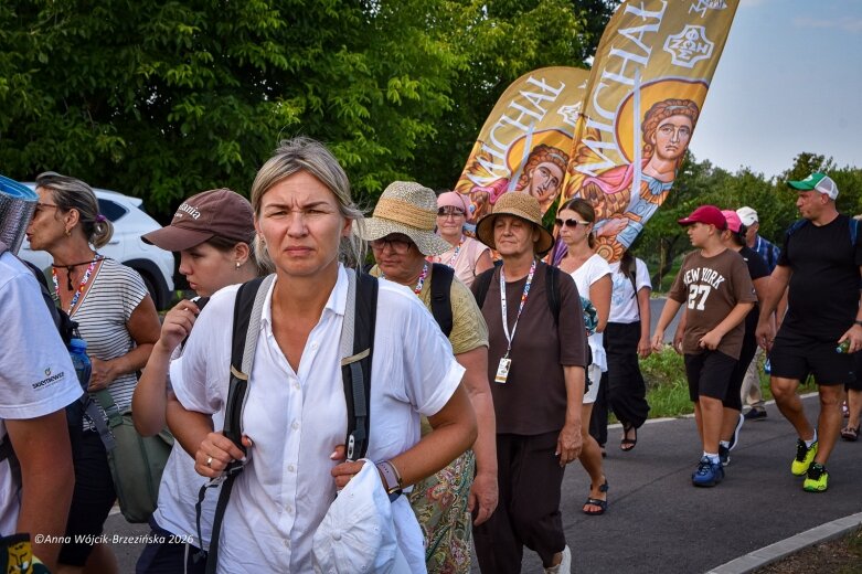  Łowicka pielgrzymka wróciła do Makowa młodsza niż przed rokiem 