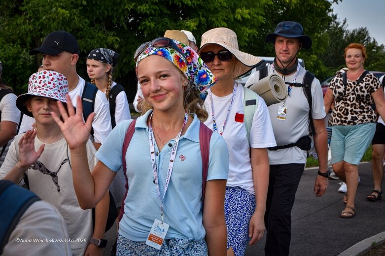  Łowicka pielgrzymka wróciła do Makowa młodsza niż przed rokiem 