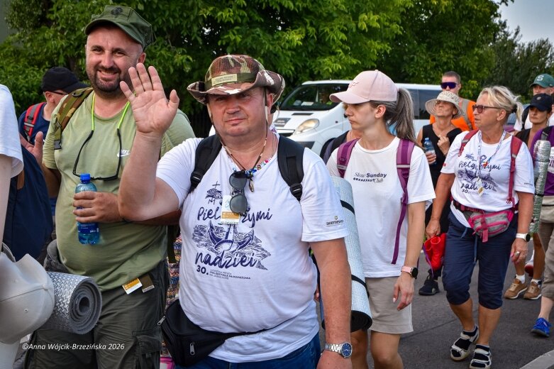  Łowicka pielgrzymka wróciła do Makowa młodsza niż przed rokiem 