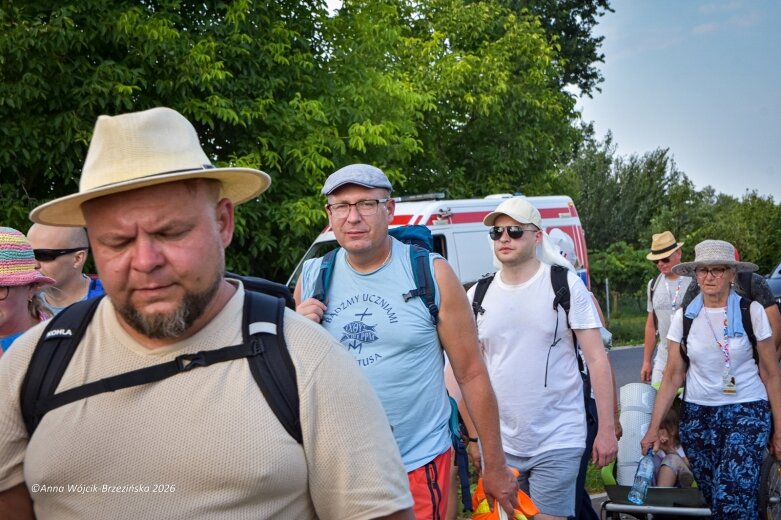  Łowicka pielgrzymka wróciła do Makowa młodsza niż przed rokiem 