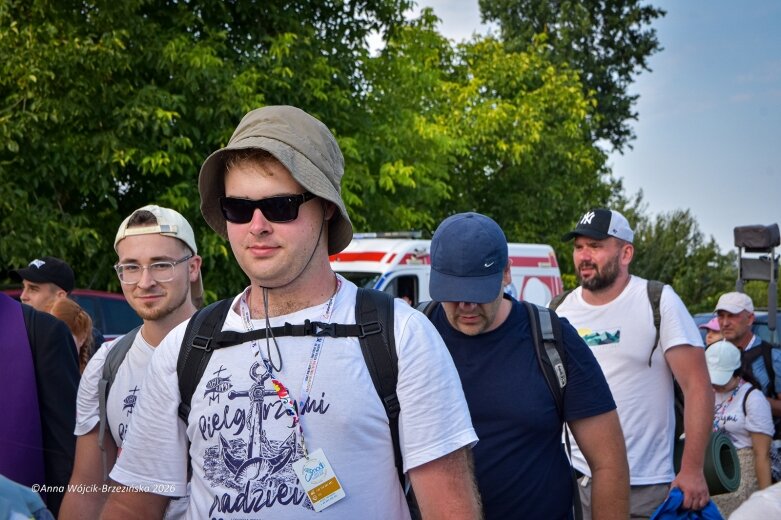  Łowicka pielgrzymka wróciła do Makowa młodsza niż przed rokiem 