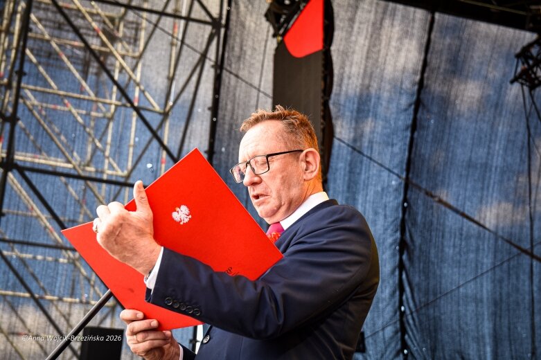  Parada, duma i klucz do pałacu. Skierniewice otworzyły Święto Kwiatów 