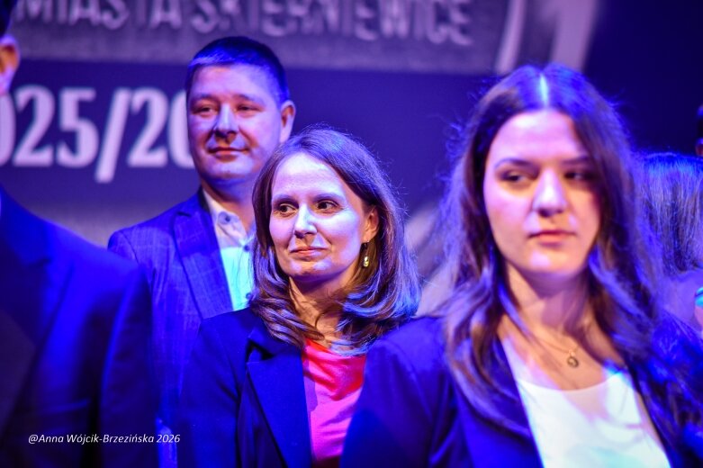  Ponad 250 uczniów odebrało stypendia Prezydenta Miasta Skierniewice 