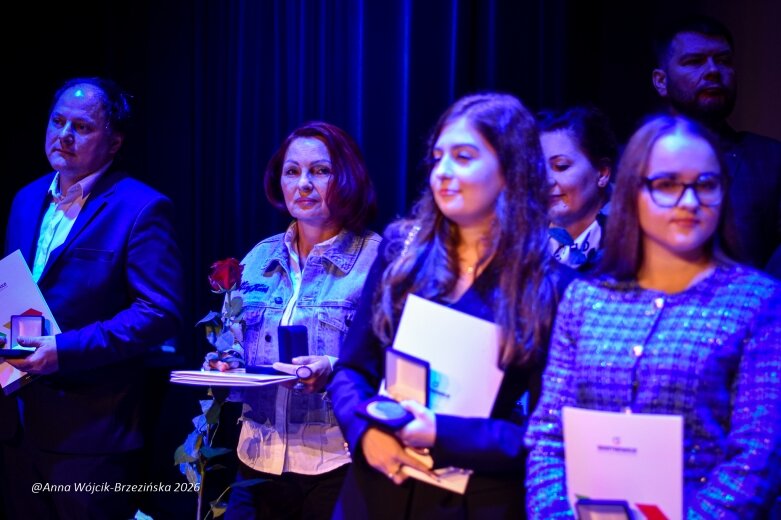  Ponad 250 uczniów odebrało stypendia Prezydenta Miasta Skierniewice 